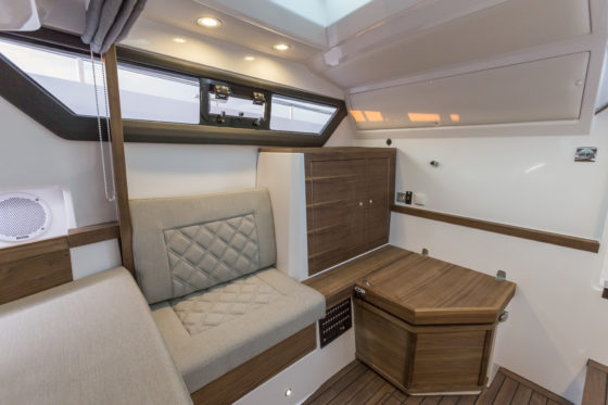 Axopar 37 Cabin – 2017