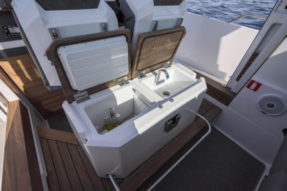 28 CABIN / AC